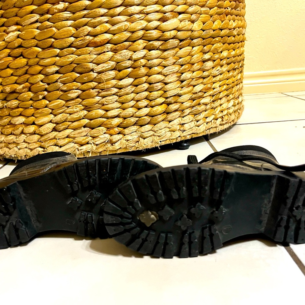 Fendi Kids Sneakers - Black and Brown - Picture 3 of 6